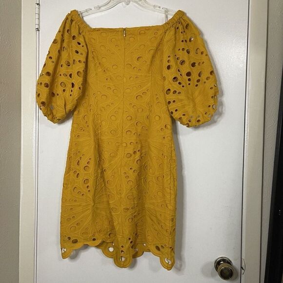 TRINA TURK Yellow lace eyelet off shoulder summer dress size US 6 - Picture 5 of 7